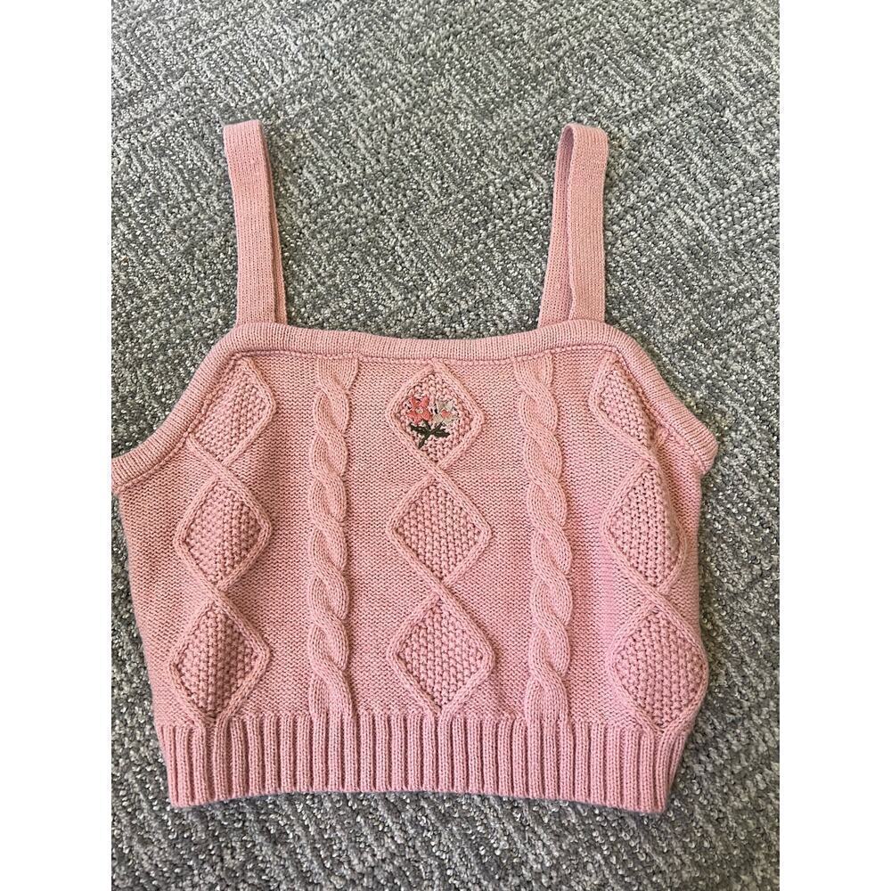 Almost Famous pink sweater tank top floral front M